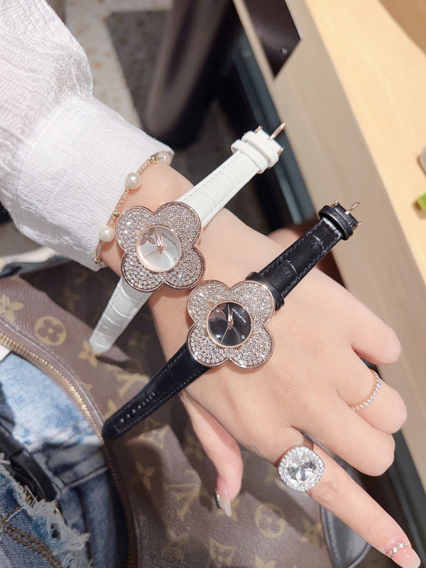 ブランド時計側面デザイン